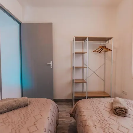 Maison Renovee A 500 M Du Centre Du Village Vakantiehuis *
