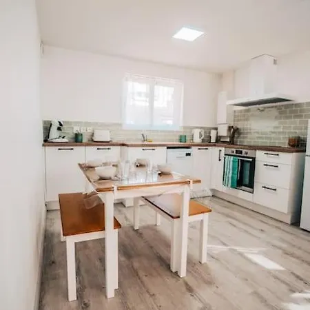 Maison Renovee A 500 M Du Centre Du Village 古达尔盖