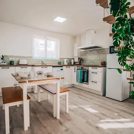 Maison Renovee A 500 M Du Centre Du Village Goudargues